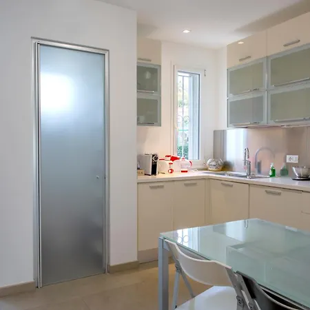 Mamariviera Holidays - Casa Vista Mare Con Piscina * سانريمو