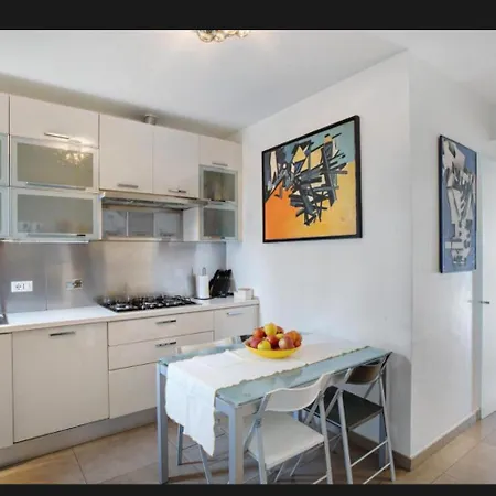Mamariviera Holidays - Casa Vista Mare Con Piscina شقة سانريمو