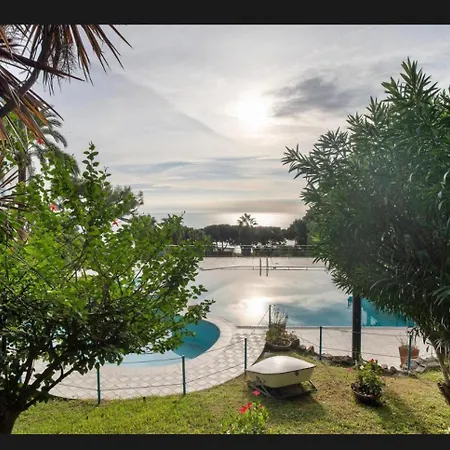 شقة Mamariviera Holidays - Casa Vista Mare Con Piscina سانريمو