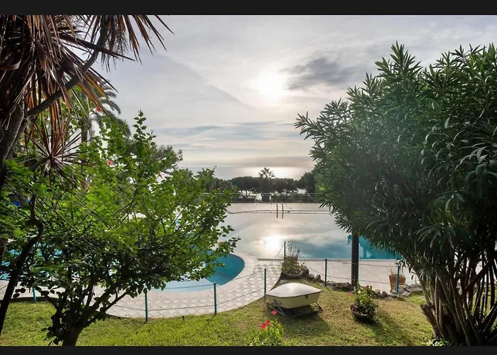 Appartamento Mamariviera Holidays - Casa Vista Mare Con Piscina Sanremo